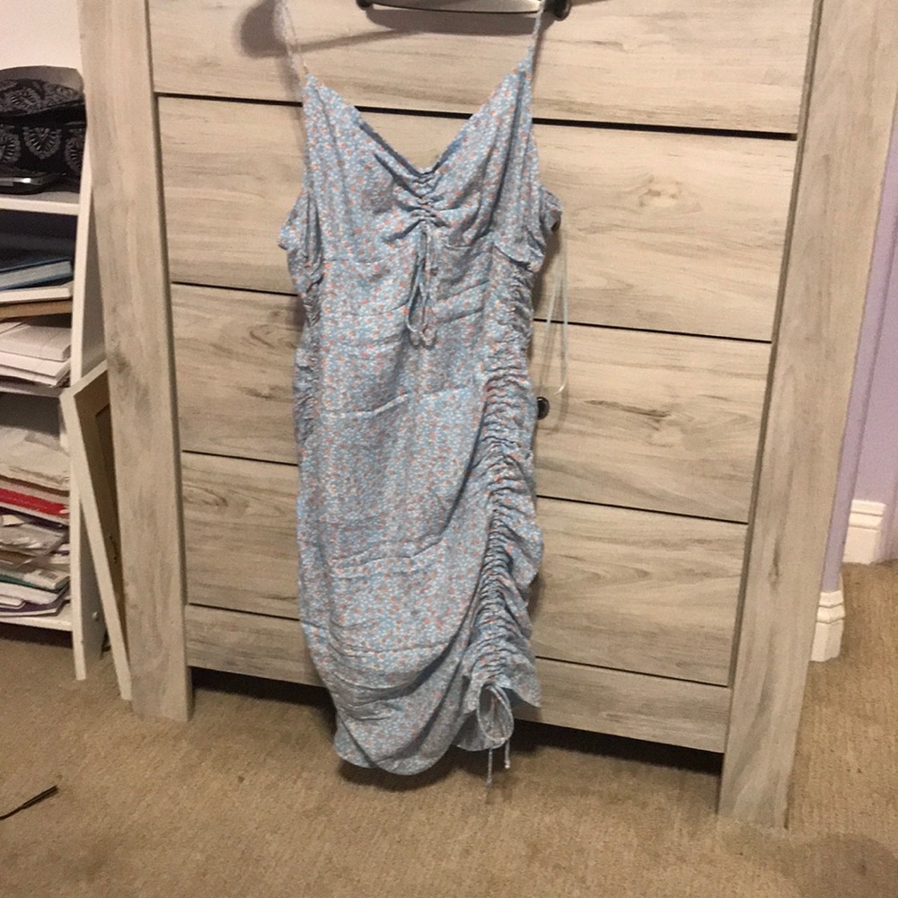 Light Blue Dress w/Orange Floral Pattern🧡💙